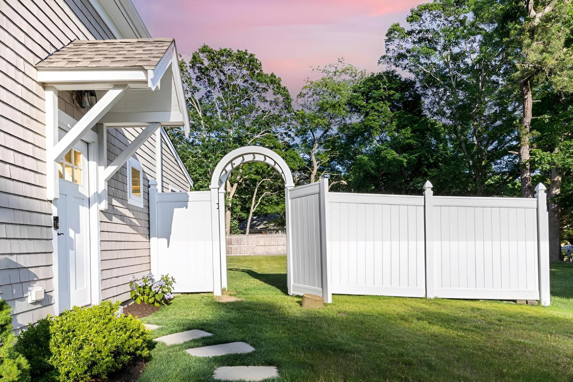 Renovated & Sophisticated Home Near Beach & Shops! Barnstable Exterior foto
